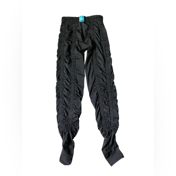 Agogi  Wearable Resistance Leggings 20 pounds. - Picture 2 of 5